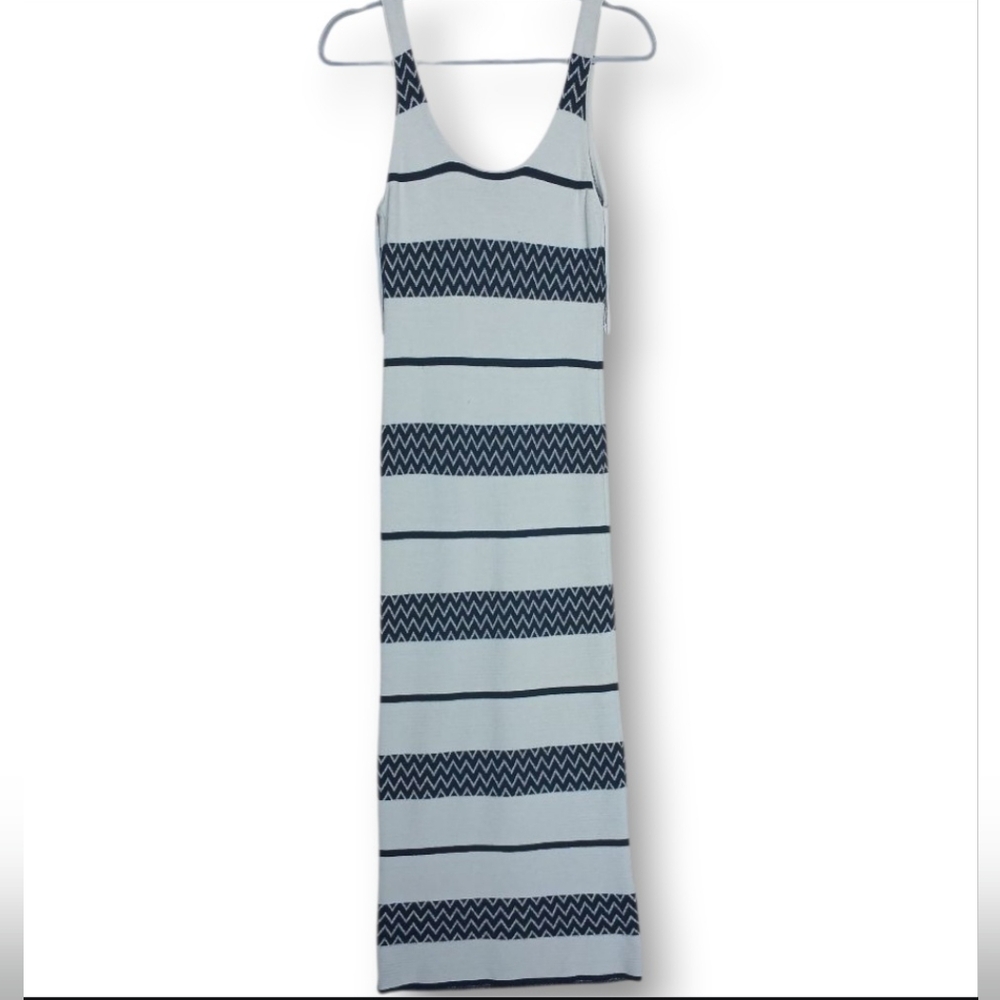 Alice + Olivia Striped Sleeveless Sweater Dress in Ivory and Black Size S